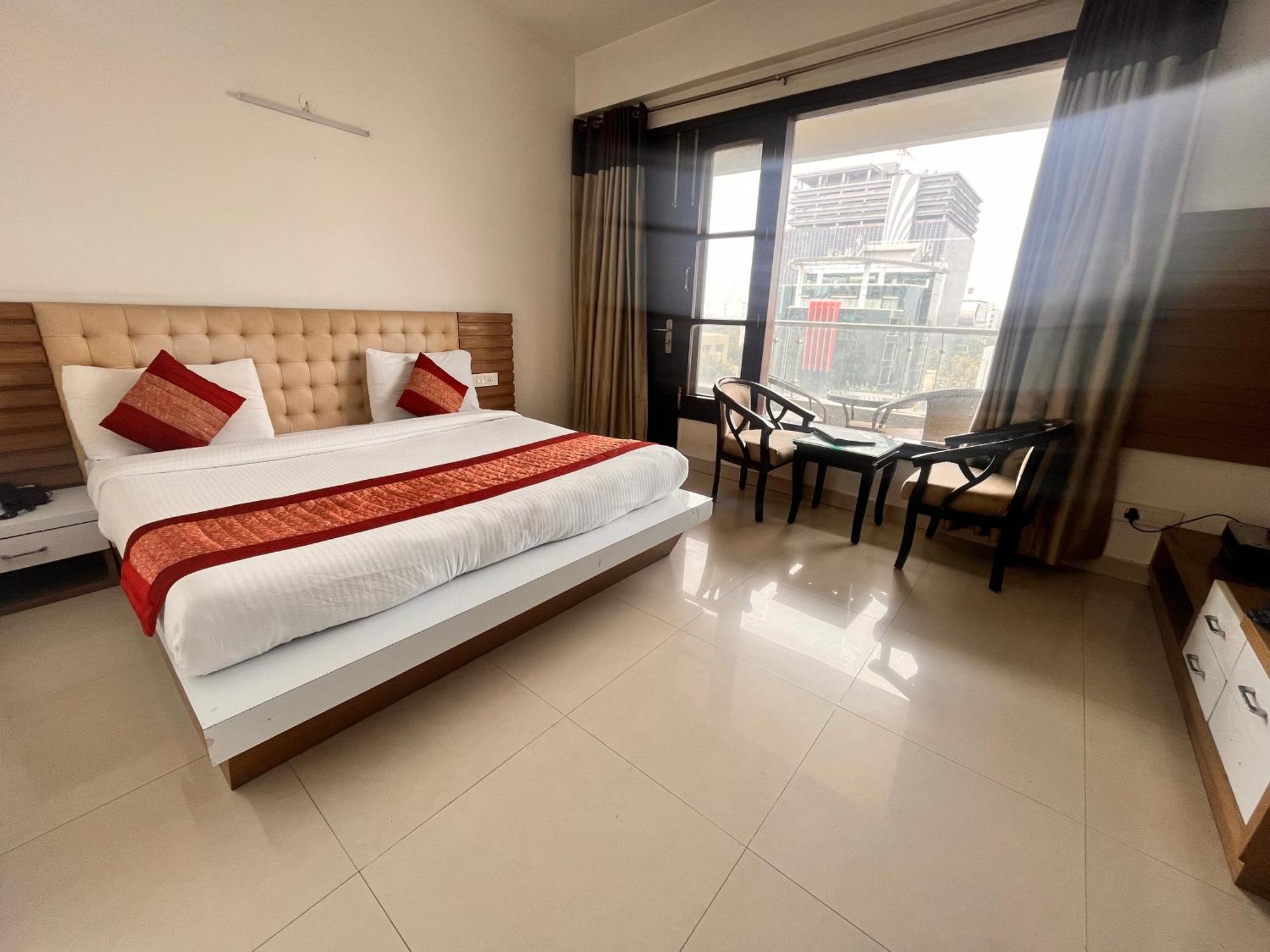 Gazebo Inn & Suites Medanta Gurgaon Eksteriør billede
