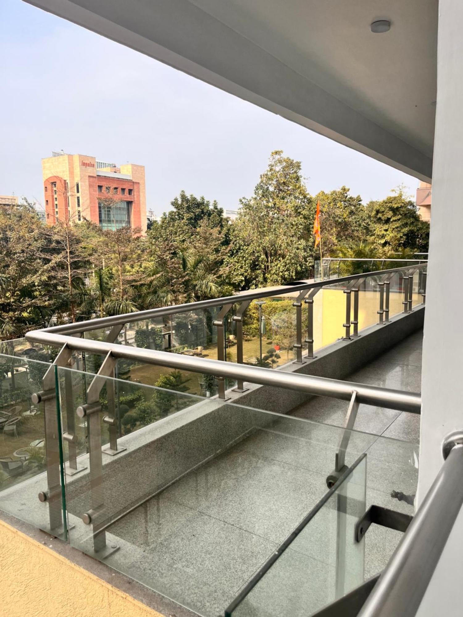 Gazebo Inn & Suites Medanta Gurgaon Eksteriør billede