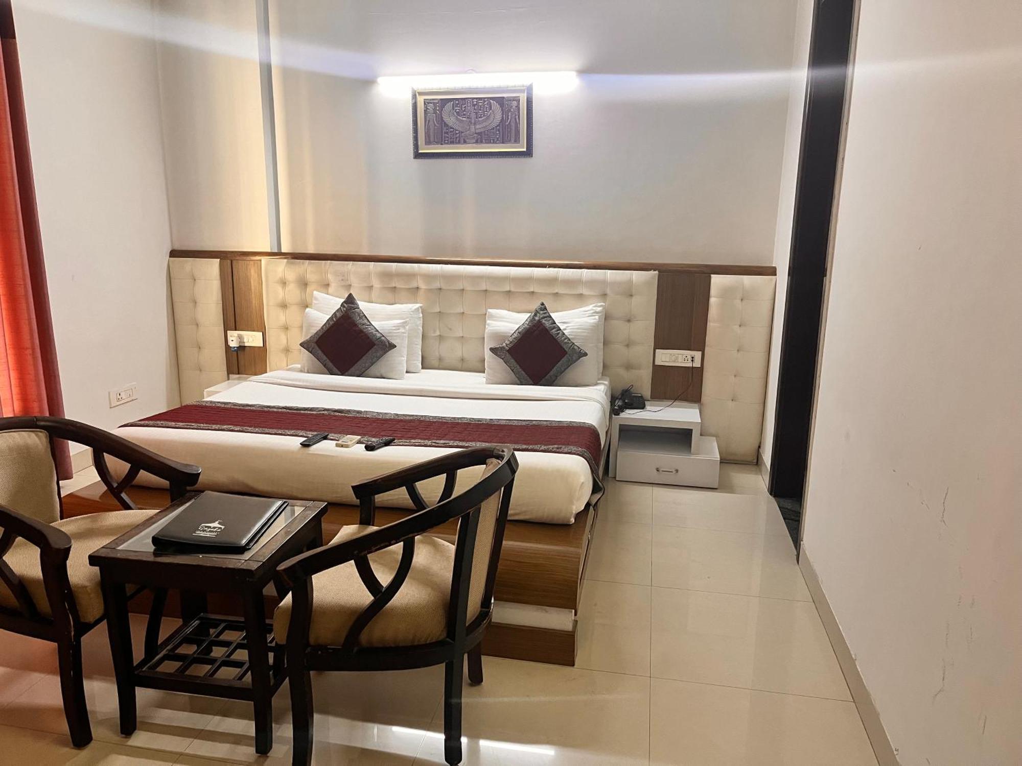 Gazebo Inn & Suites Medanta Gurgaon Eksteriør billede