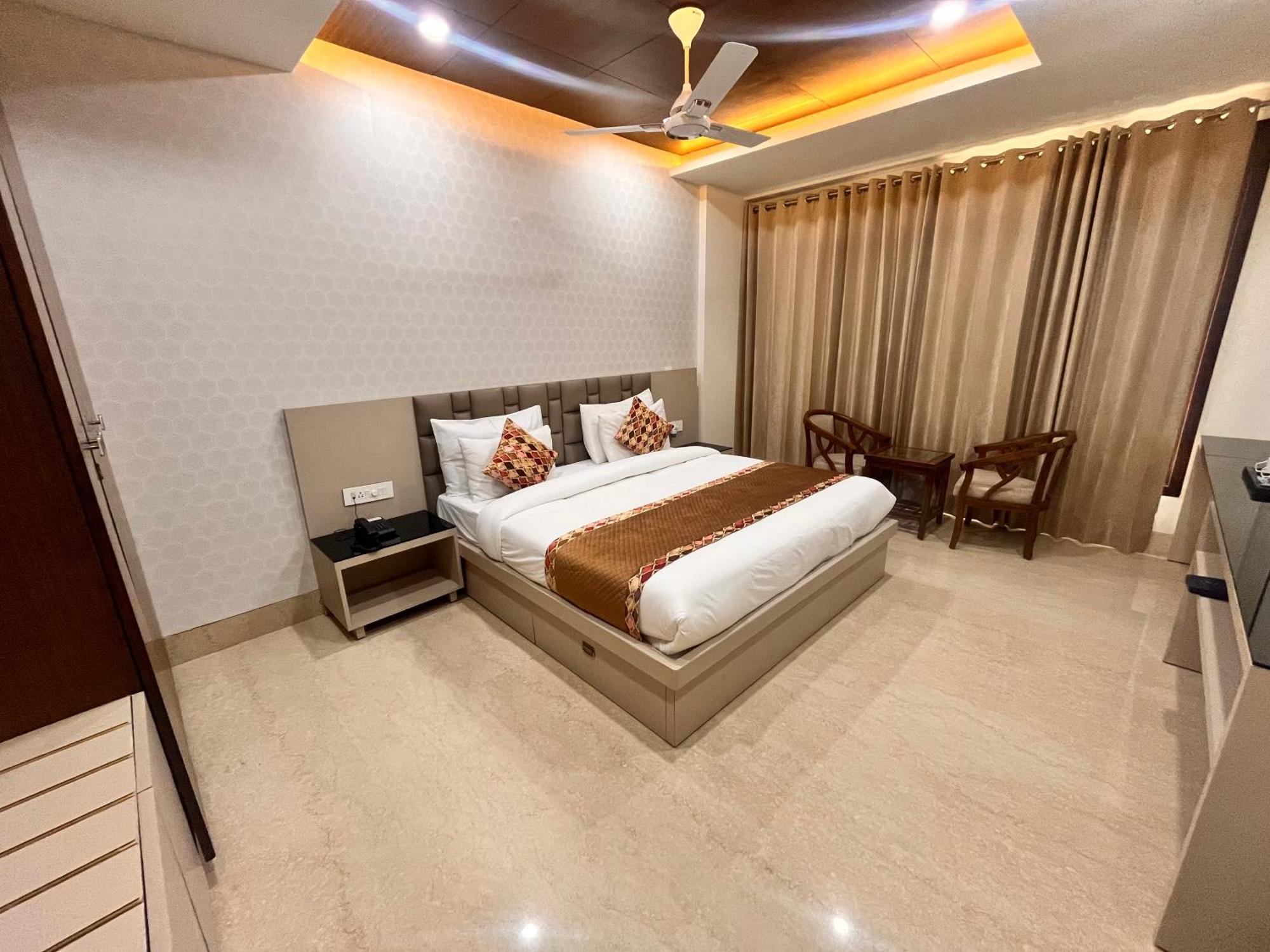 Gazebo Inn & Suites Medanta Gurgaon Eksteriør billede