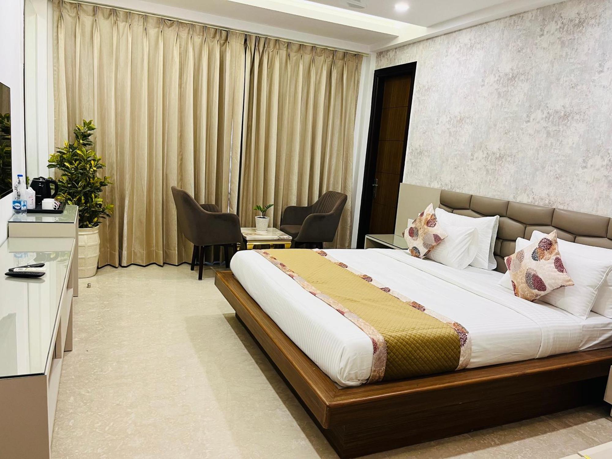 Gazebo Inn & Suites Medanta Gurgaon Eksteriør billede