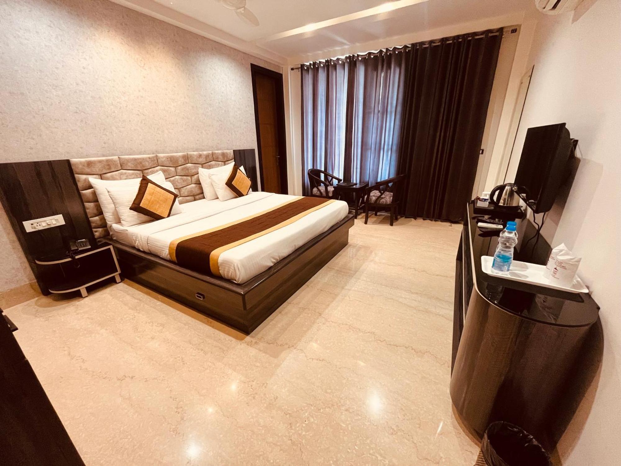 Gazebo Inn & Suites Medanta Gurgaon Eksteriør billede