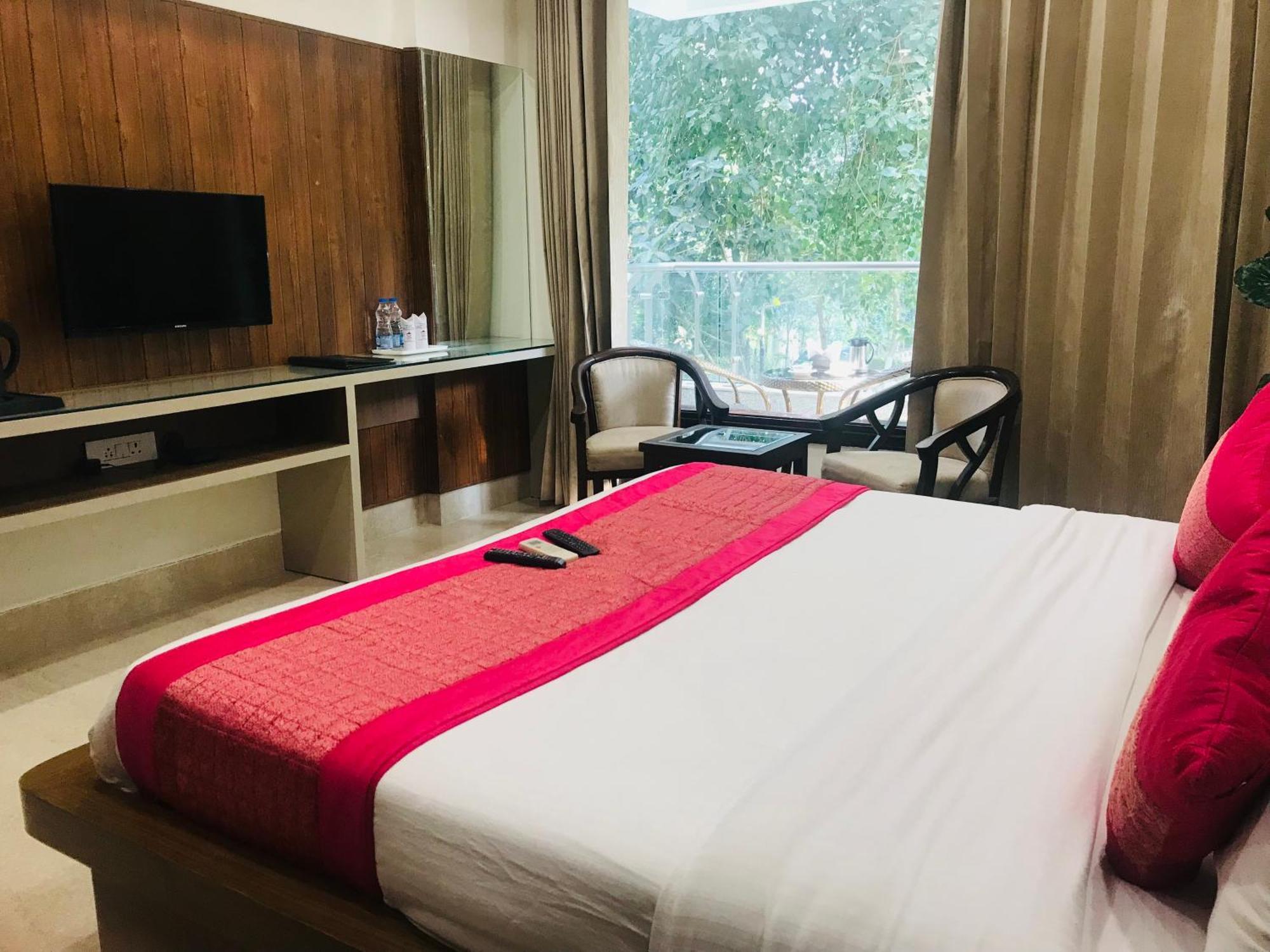 Gazebo Inn & Suites Medanta Gurgaon Eksteriør billede