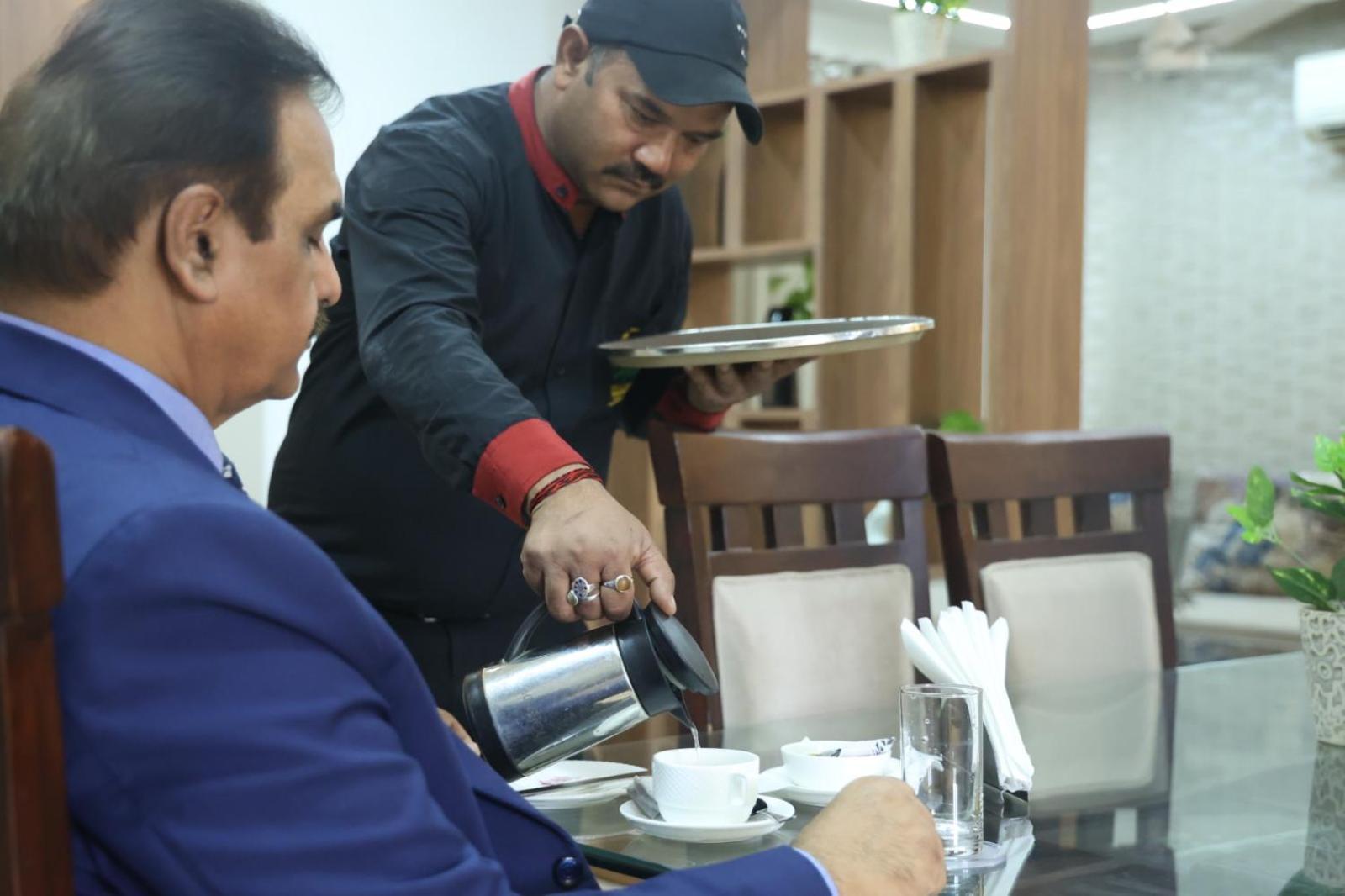 Gazebo Inn & Suites Medanta Gurgaon Eksteriør billede
